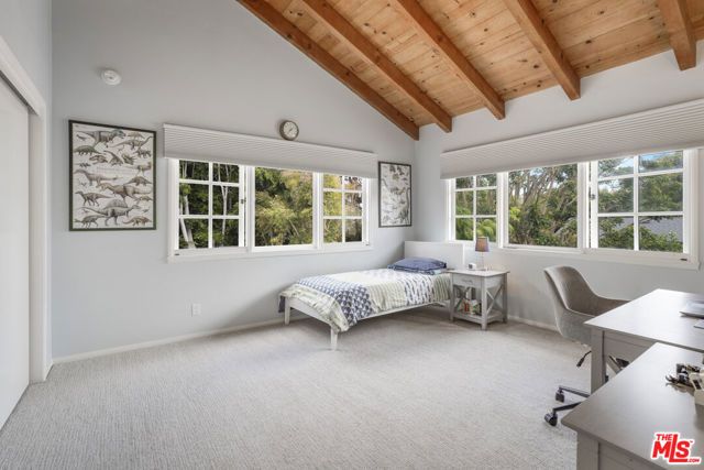 2330 Midvale Avenue, Los Angeles, CA 90064