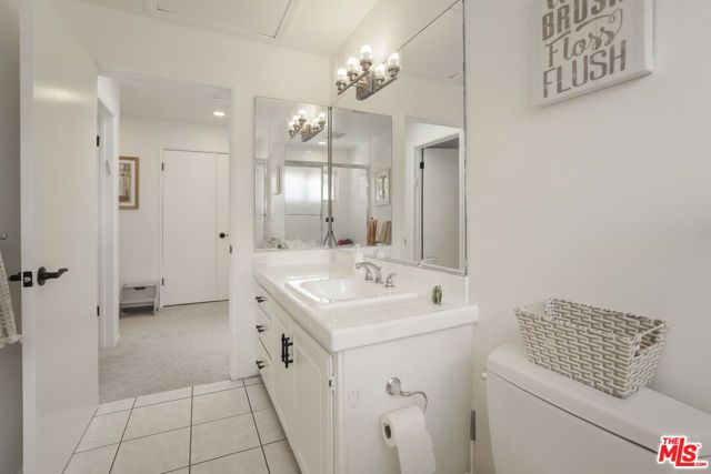 2330 Midvale Avenue, Los Angeles, CA 90064