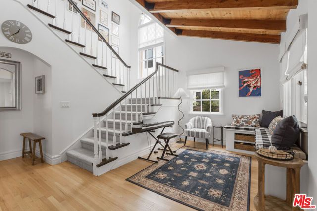 2330 Midvale Avenue, Los Angeles, CA 90064