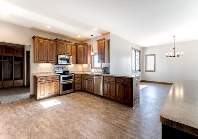 1201 Meadow Street NW, Montgomery, MN 56069