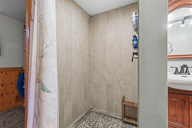 1702 Leif Avenue, Muskegon, MI 49441
