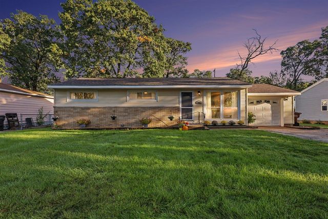 1702 Leif Avenue, Muskegon, MI 49441