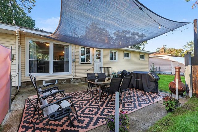 1702 Leif Avenue, Muskegon, MI 49441