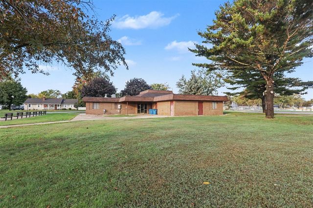 1702 Leif Avenue, Muskegon, MI 49441