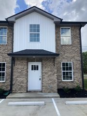 914 Peachers Mill Rd Unit E, Clarksville, TN 37042