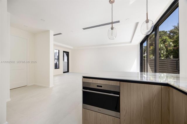 7498 SW 100th St, Pinecrest, FL 33156