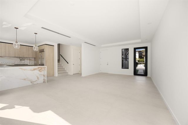 7498 SW 100th St, Pinecrest, FL 33156