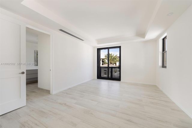 7498 SW 100th St, Pinecrest, FL 33156