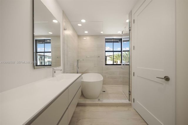 7498 SW 100th St, Pinecrest, FL 33156