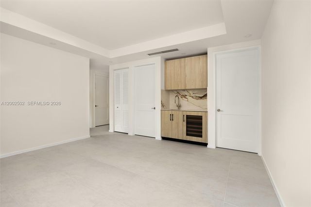 7498 SW 100th St, Pinecrest, FL 33156