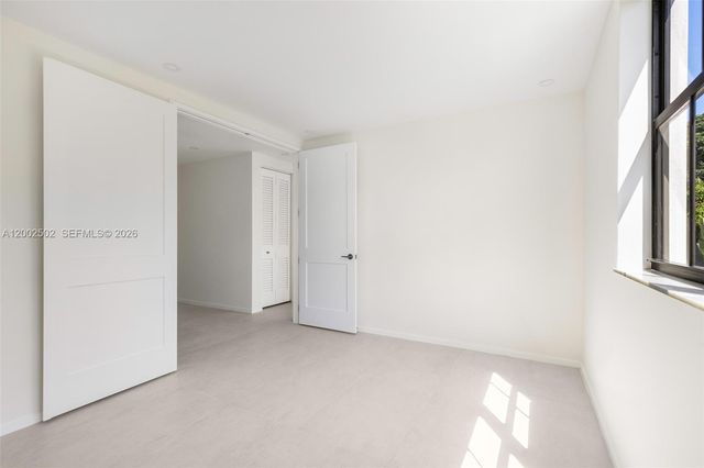 7498 SW 100th St, Pinecrest, FL 33156