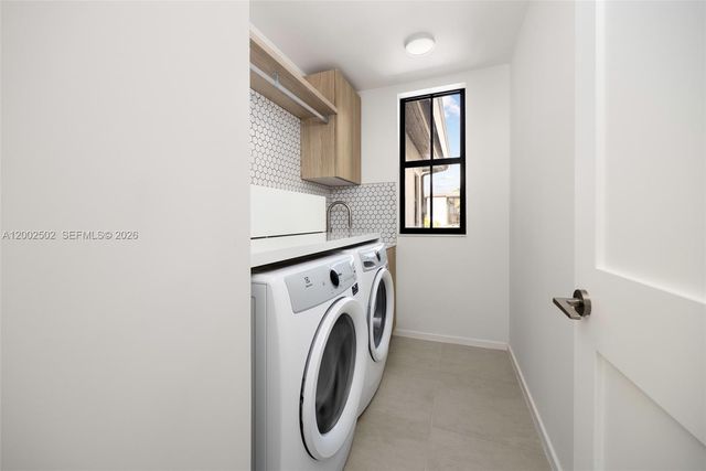 7498 SW 100th St, Pinecrest, FL 33156