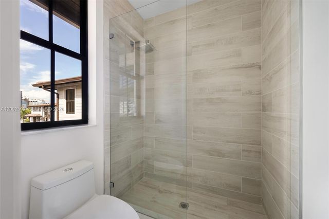 7498 SW 100th St, Pinecrest, FL 33156