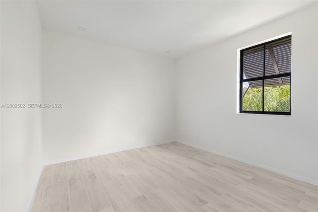 7498 SW 100th St, Pinecrest, FL 33156