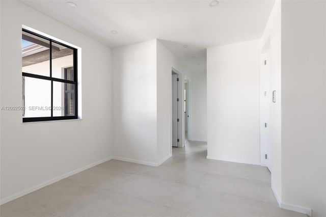 7498 SW 100th St, Pinecrest, FL 33156