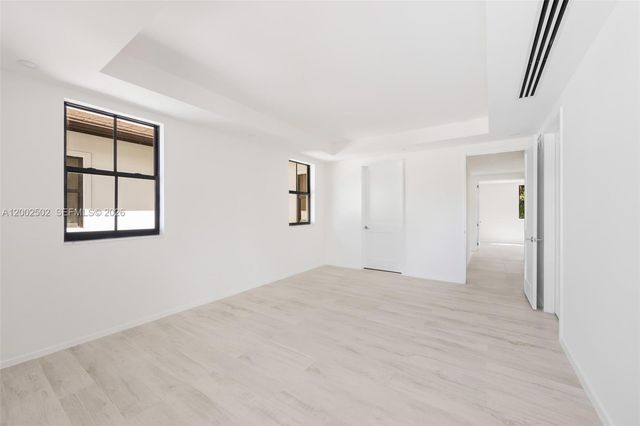 7498 SW 100th St, Pinecrest, FL 33156