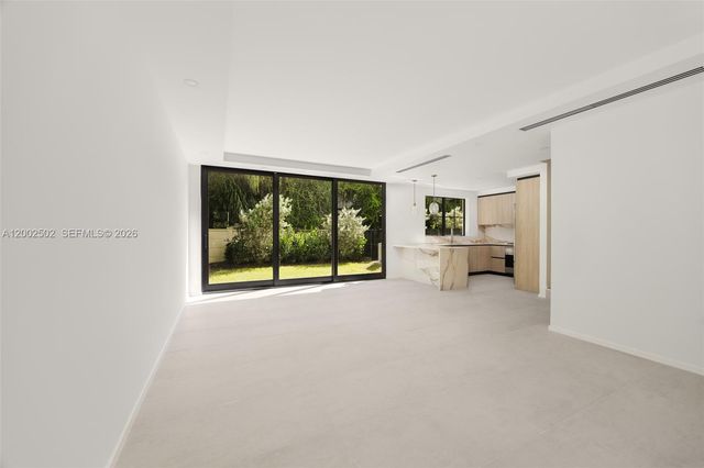 7498 SW 100th St, Pinecrest, FL 33156