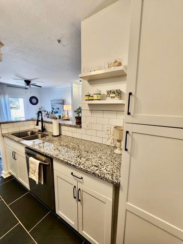 1300 Park West Boulevard 818, Mount Pleasant, SC 29466