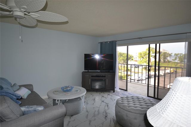238 MARINER DRIVE, Tarpon Springs, FL 34689