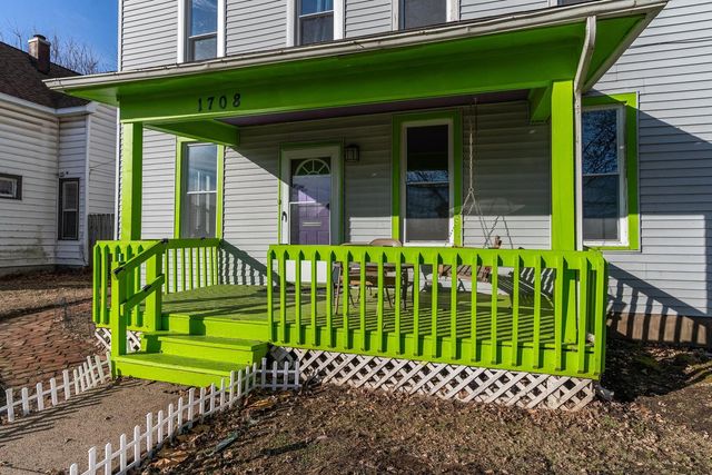 1708 Pershing Boulevard, Clinton, IA 52732