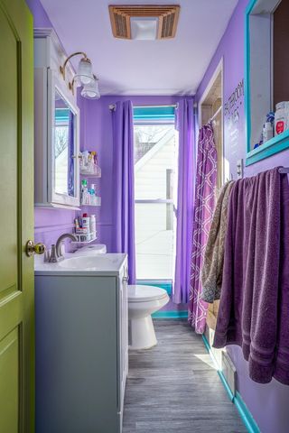 1708 Pershing Boulevard, Clinton, IA 52732