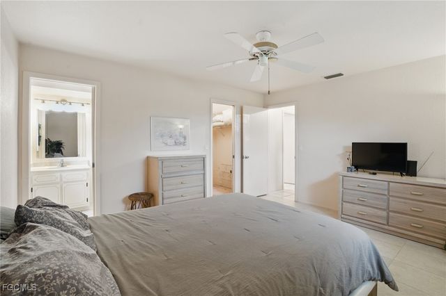 1105 SE 17th TER, Cape Coral, FL 33990