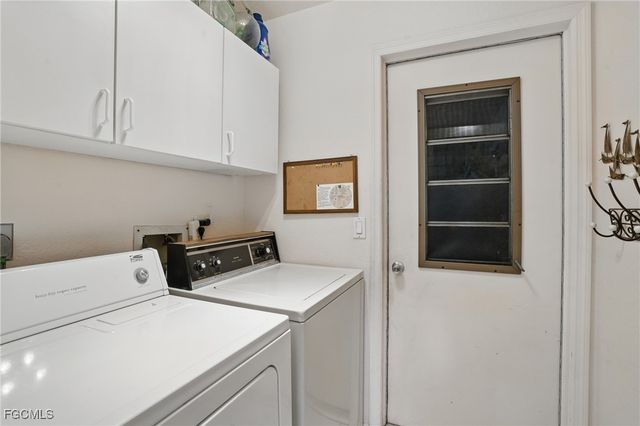 1105 SE 17th TER, Cape Coral, FL 33990