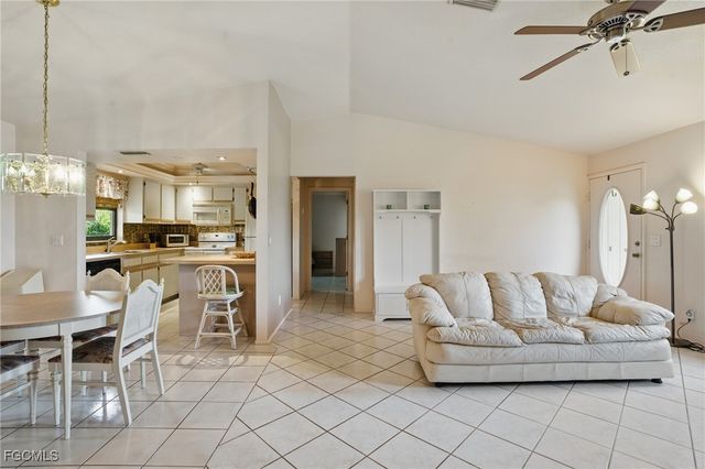 1105 SE 17th TER, Cape Coral, FL 33990