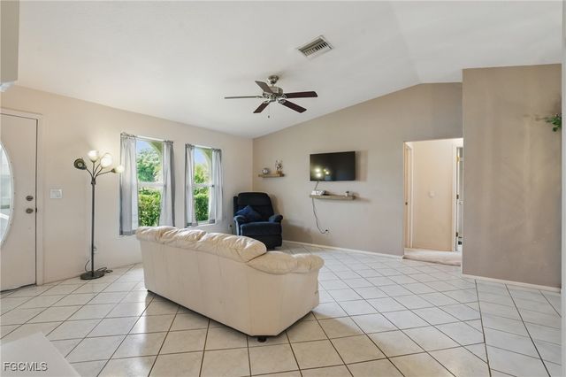 1105 SE 17th TER, Cape Coral, FL 33990