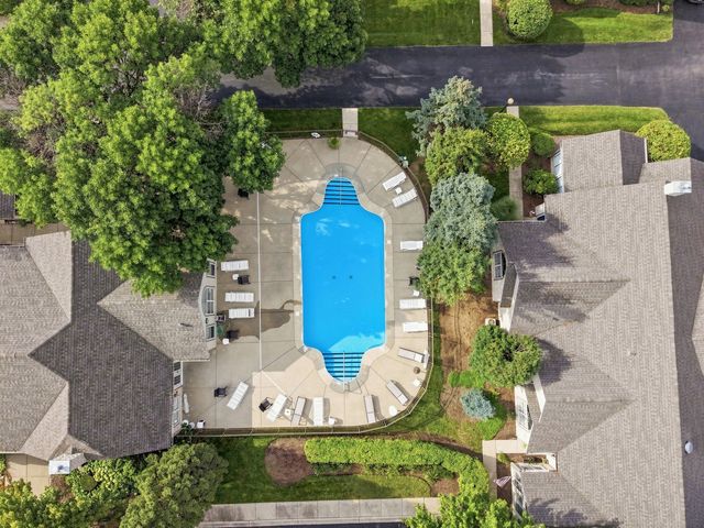 3335 Timbers Edge Circle, Joliet, IL 60431