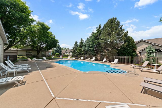 3335 Timbers Edge Circle, Joliet, IL 60431