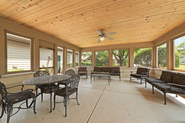 3335 Timbers Edge Circle, Joliet, IL 60431