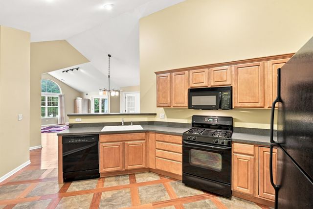 3335 Timbers Edge Circle, Joliet, IL 60431