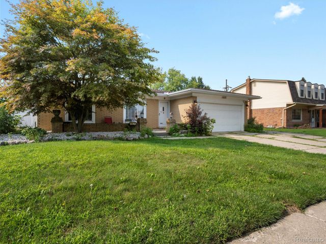 16676 Grillo Drive, Clinton Charter Township, MI 48038