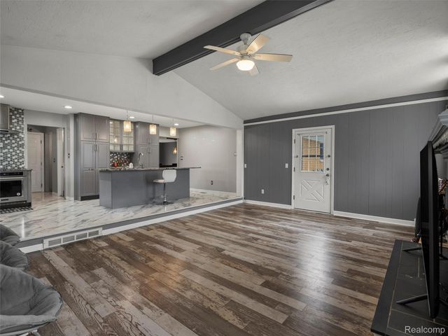 16676 Grillo Drive, Clinton Charter Township, MI 48038