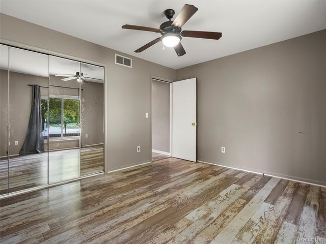 16676 Grillo Drive, Clinton Charter Township, MI 48038