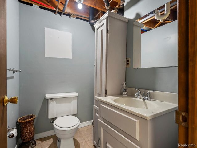 16676 Grillo Drive, Clinton Charter Township, MI 48038