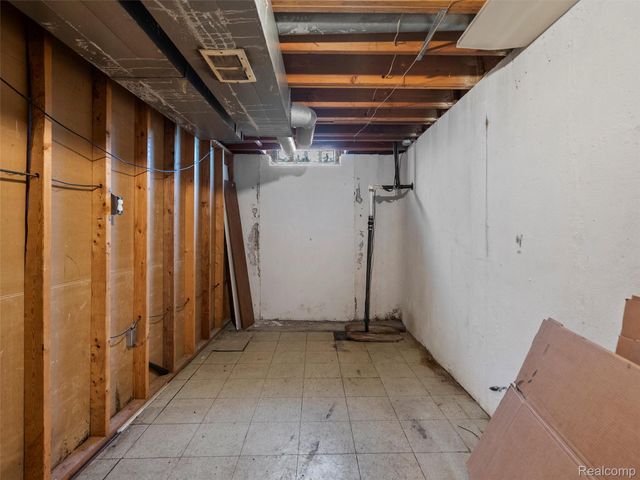 16676 Grillo Drive, Clinton Charter Township, MI 48038