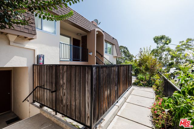 1007 Ocean Park Boulevard 1, Santa Monica, CA 90405