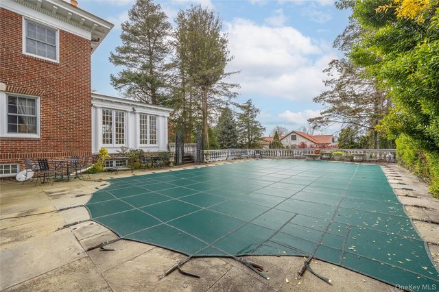 127 Beverly Road, Douglaston, NY 11363
