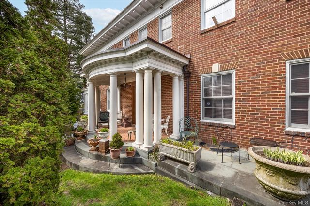 127 Beverly Road, Douglaston, NY 11363