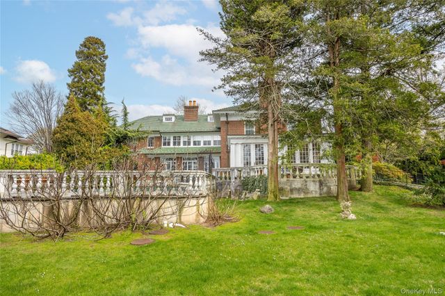 127 Beverly Road, Douglaston, NY 11363