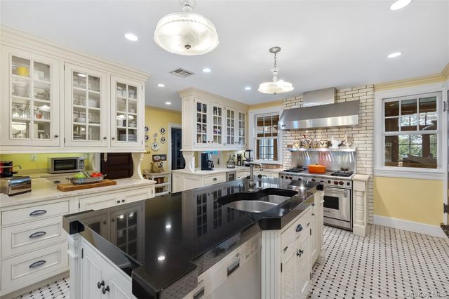 127 Beverly Road, Douglaston, NY 11363