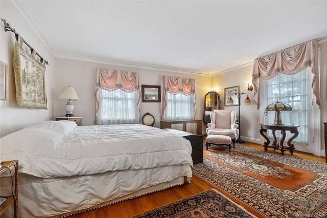 127 Beverly Road, Douglaston, NY 11363