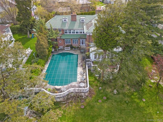 127 Beverly Road, Douglaston, NY 11363