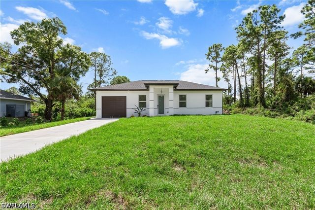 936 Anthony E, Lehigh Acres, FL 33974