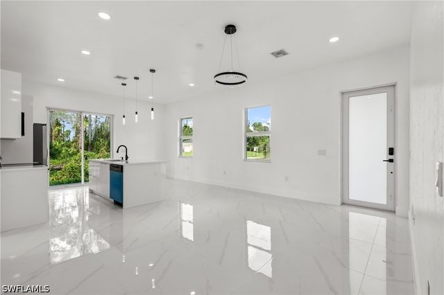 936 Anthony E, Lehigh Acres, FL 33974
