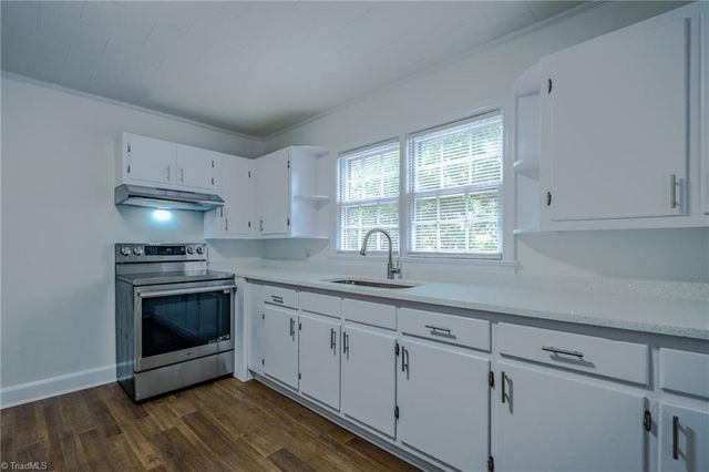 834 Goldfloss Street, Winston-salem, NC 27107