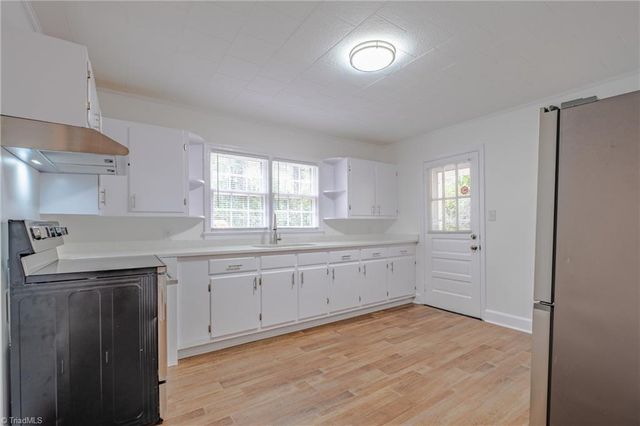 834 Goldfloss Street, Winston-salem, NC 27107