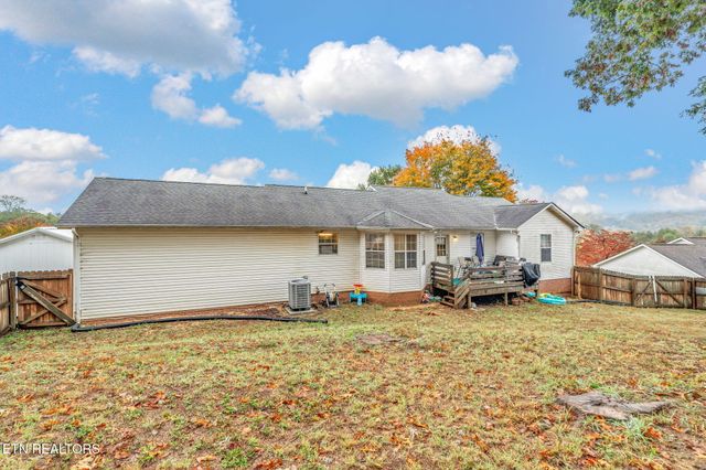 3333 Mutton Hollow Rd, Maryville, TN 37803